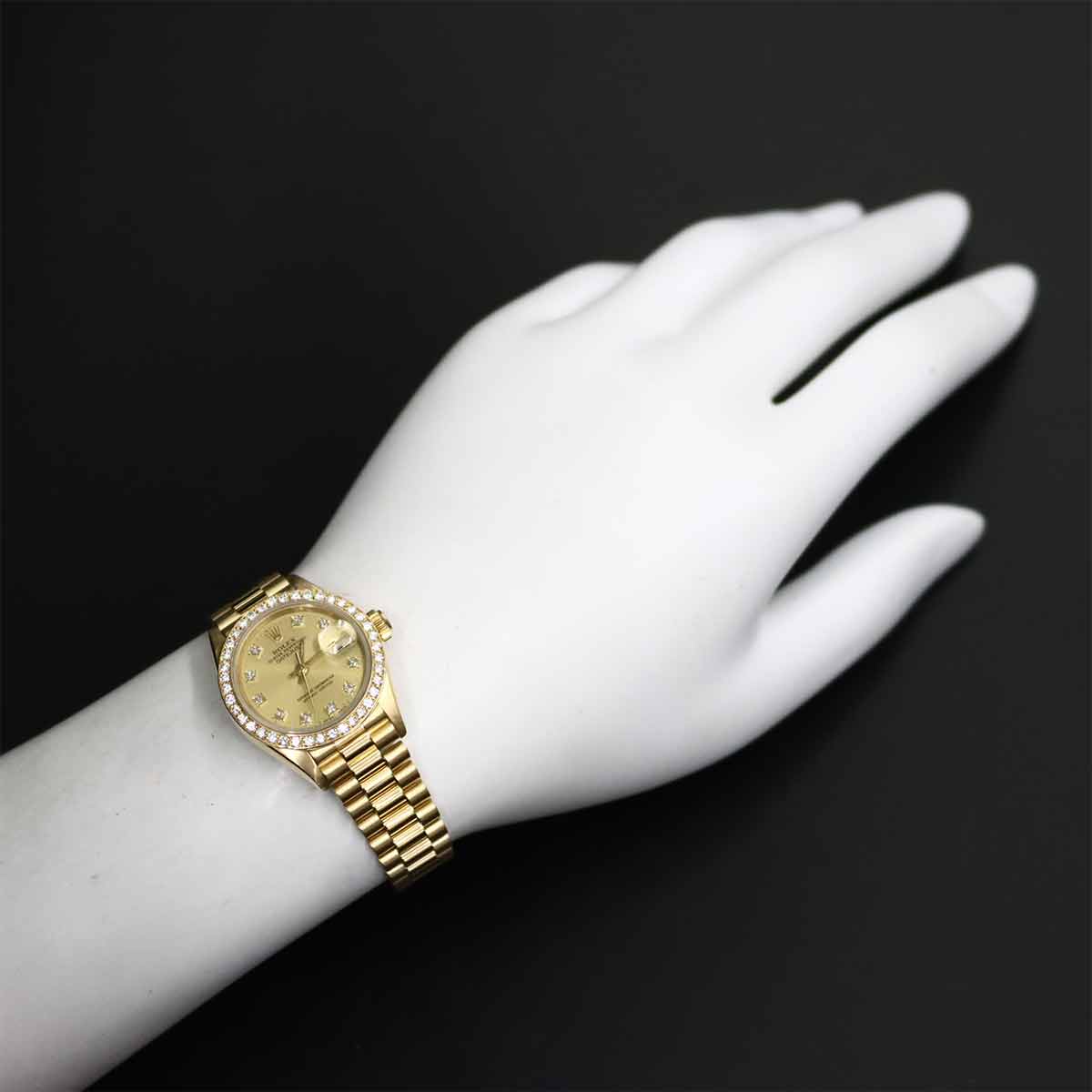 Datejust 69138G Serial R Diamond Bezel 750 YG Gold Dial Ladies
