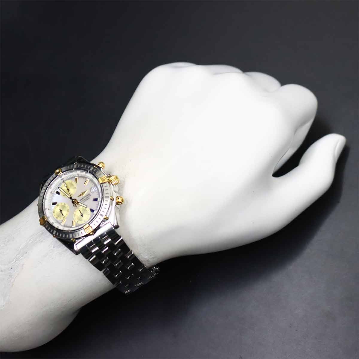 Chronomat Chronograph B13352 YG Automatic White Shell Dial