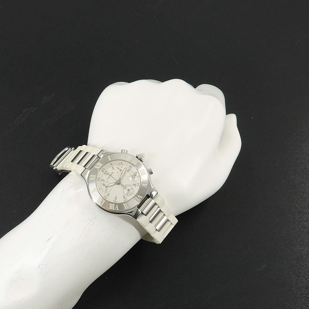 Must 21 Chronoscaph W10184U2 Date Quartz White Dial Mens