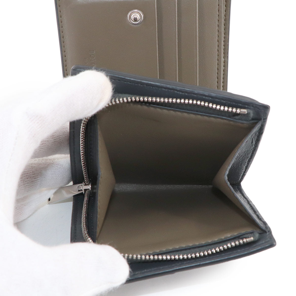 Intrecciato Cassette Bi-Fold Wallet Leather 819207