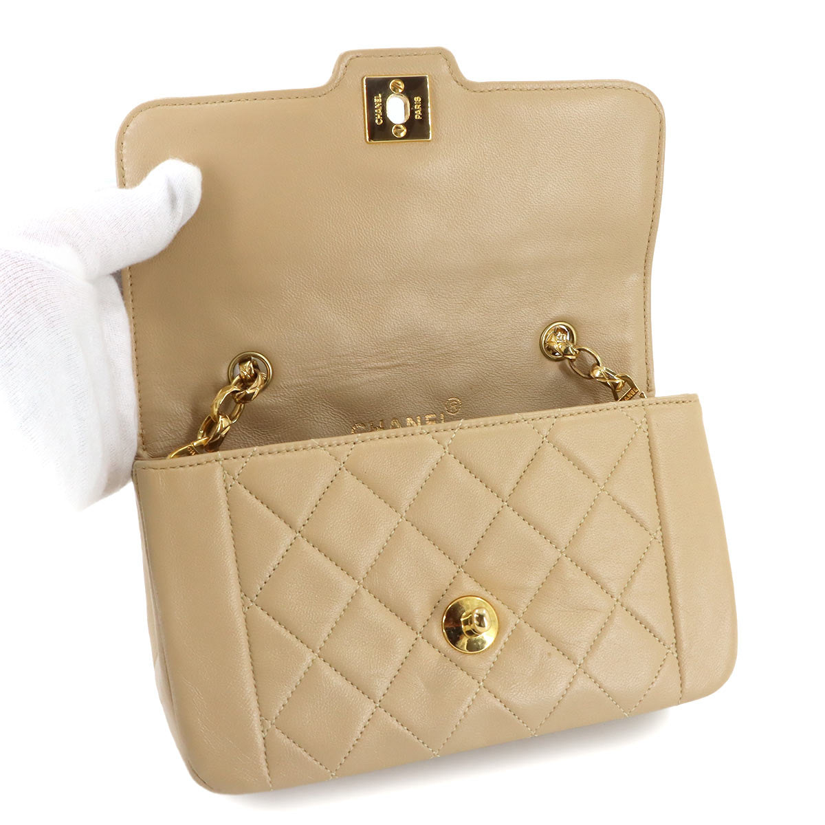 Matelasse Chain Shoulder Bag Leather Beige Vintage Purse