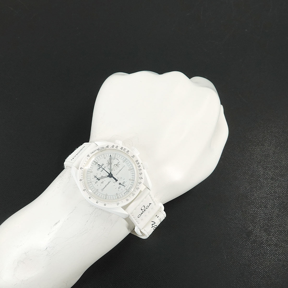 BIOCERAMIC MOONSWATCH MISSION TO THE MOON SO33W700 Quartz