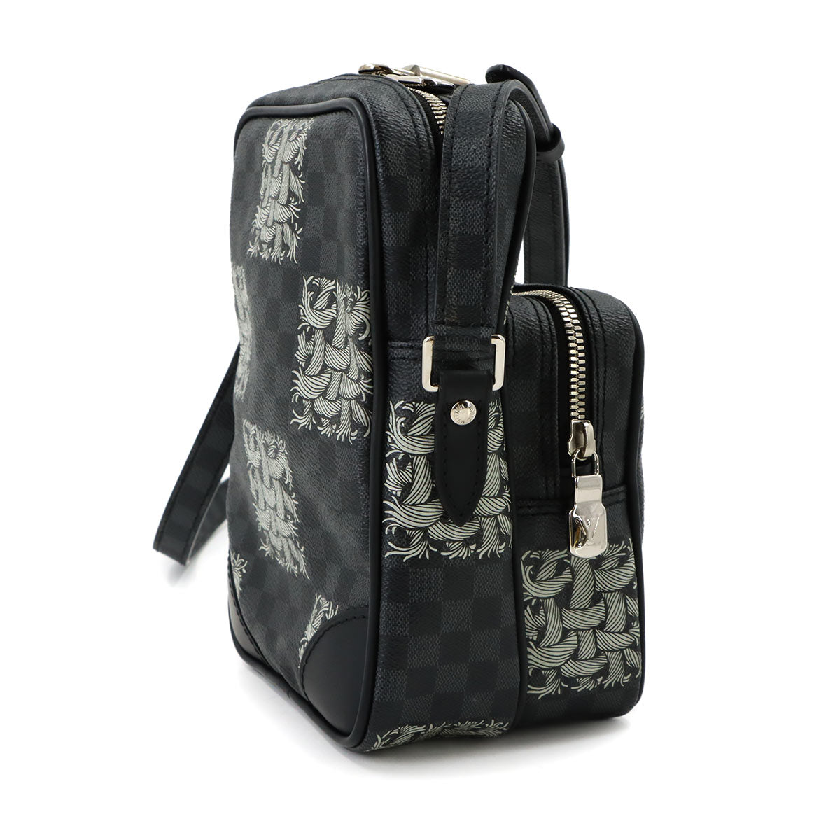 Damier Graphite Christopher Nemeth Amazon Shoulder Bag