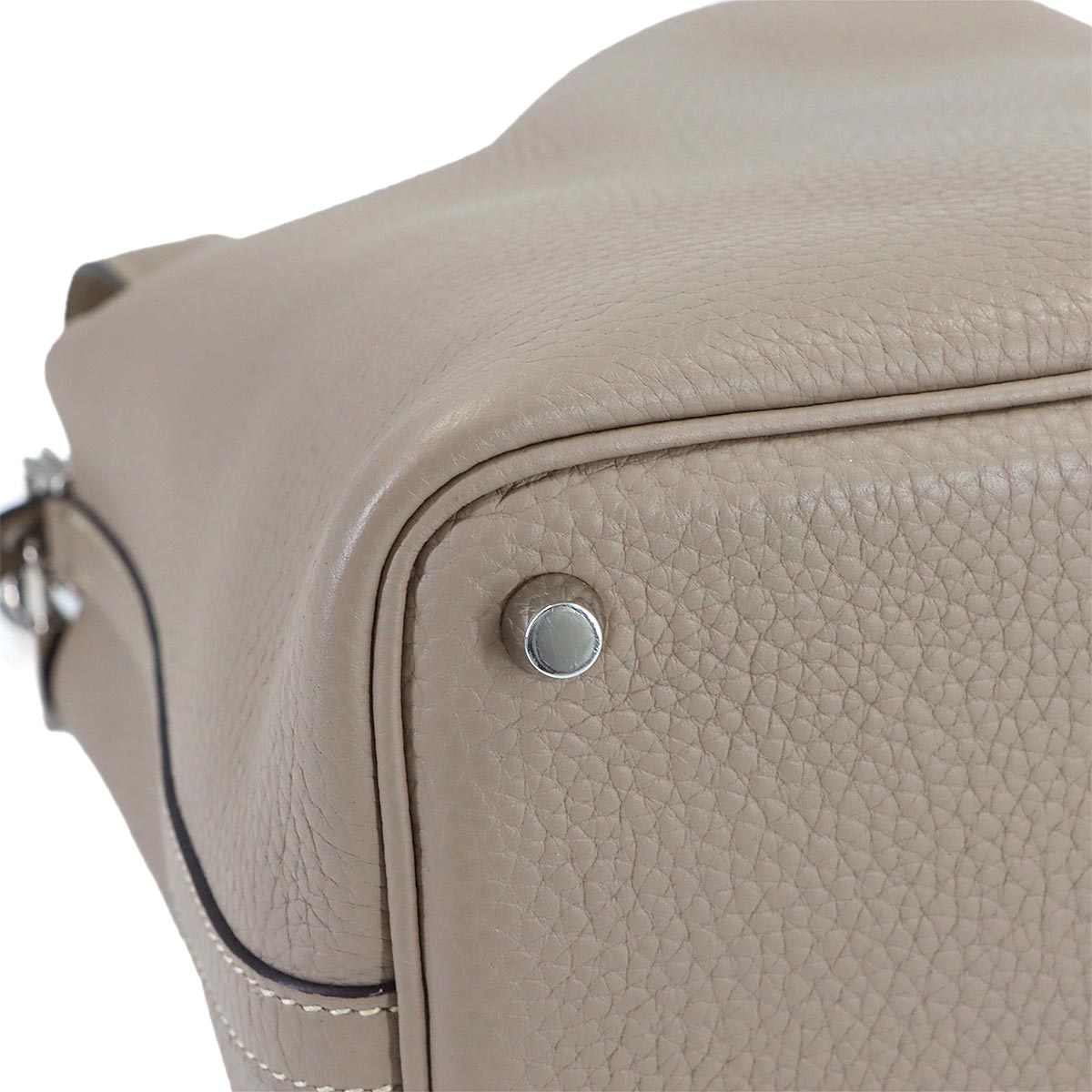 Picotin Lock PM Hand Bag Taurillon Clemence Gris tourterelle