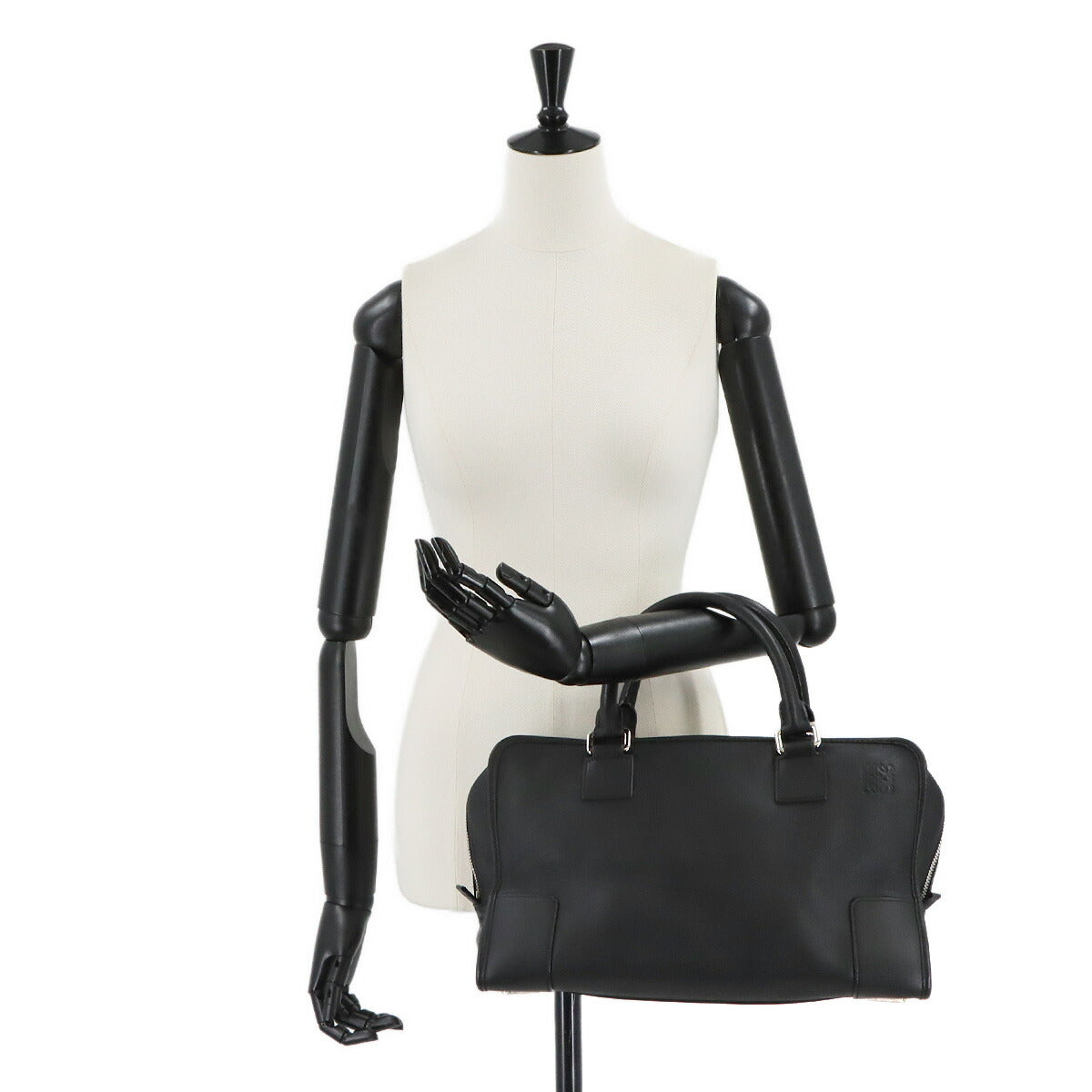 Amazona 36 Hand Bag Leather Black Anagram Purse