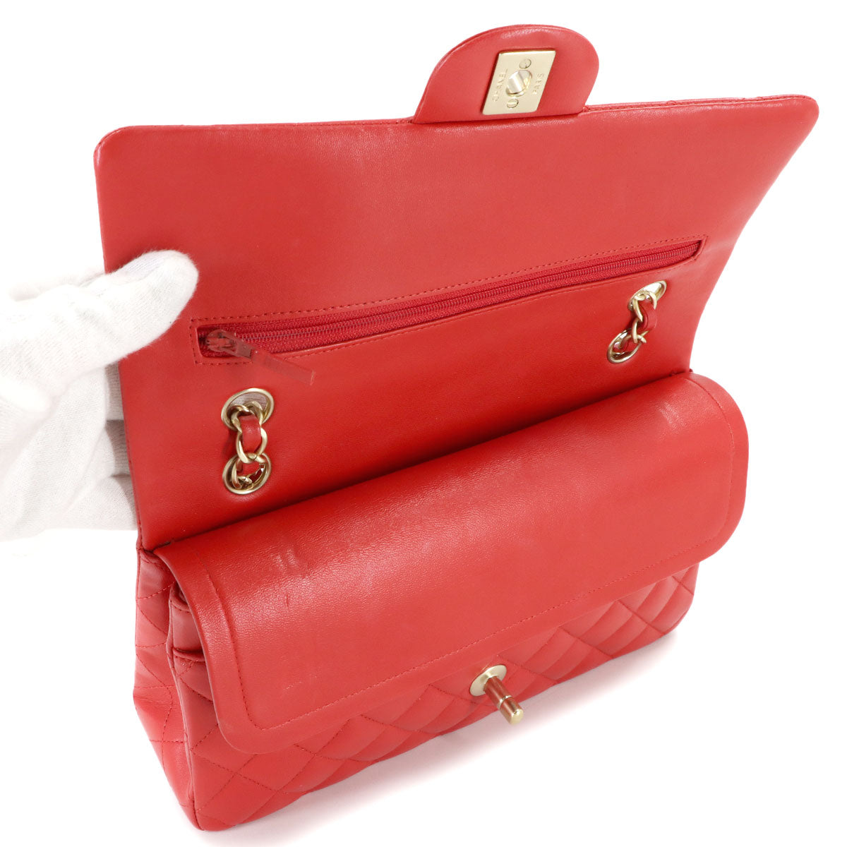 Matelasse 25 Chain Shoulder Bag Leather Red A01112 11.12