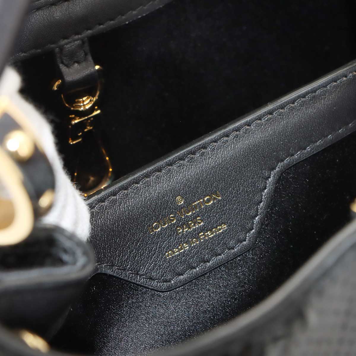 Capucines BB Hand Shoulder Bag Sequins Leather Black