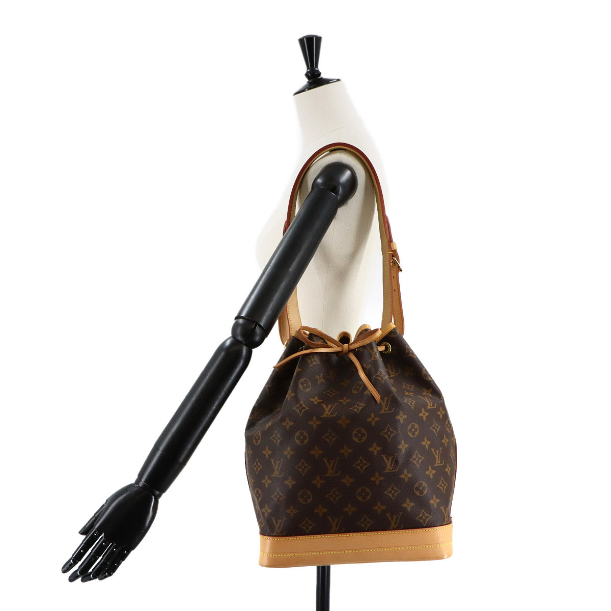 Monogram Noe Drawstring Shoulder Bag Brown M42224 Vintage