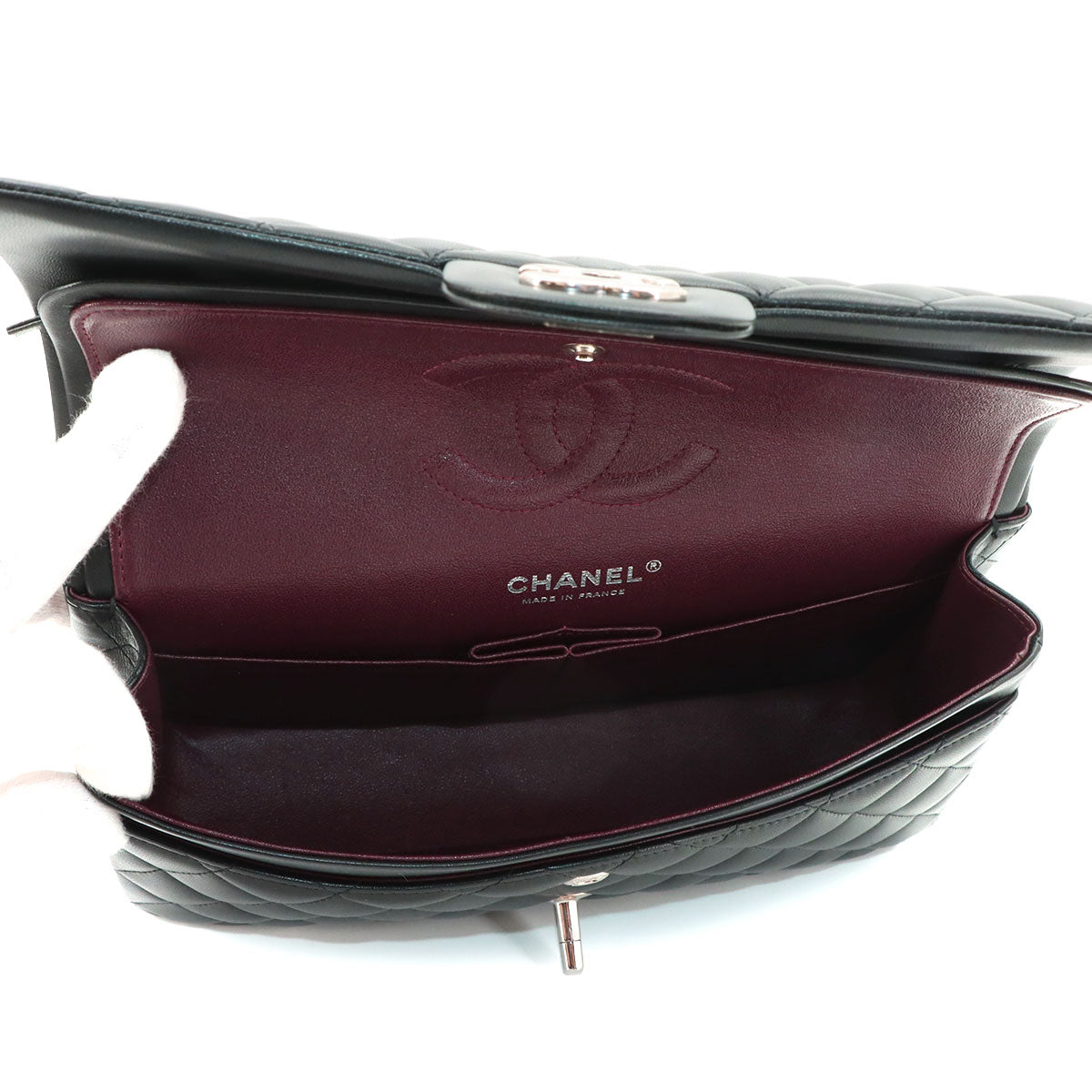 Matelasse 25 Chain Shoulder Bag Leather Black A01112 11.12