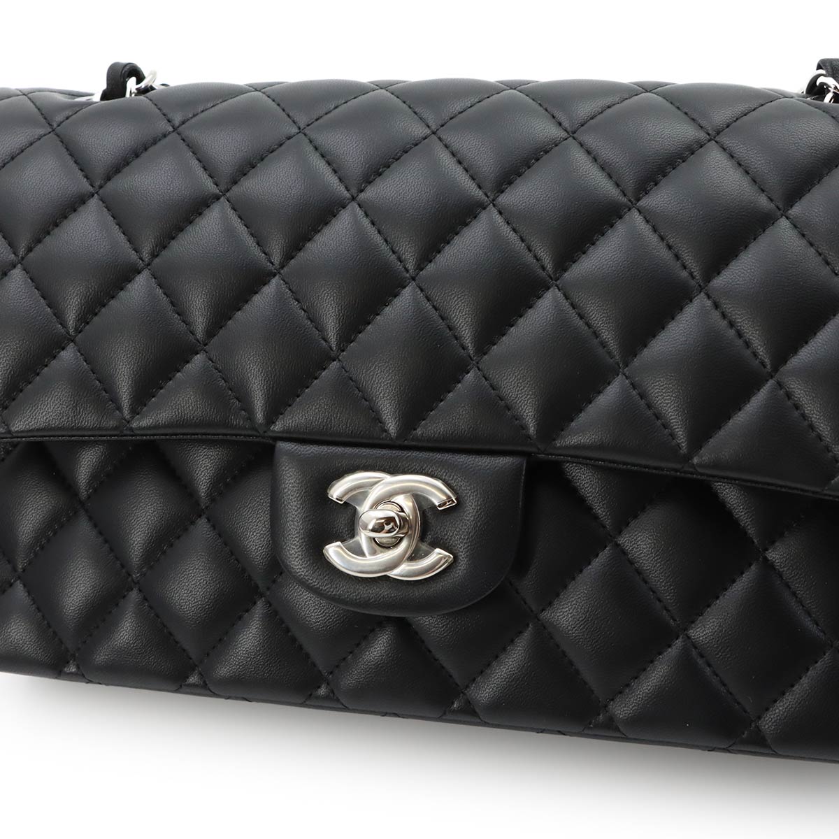 Matelasse 25 Chain Shoulder Bag Leather Black A01112 11.12