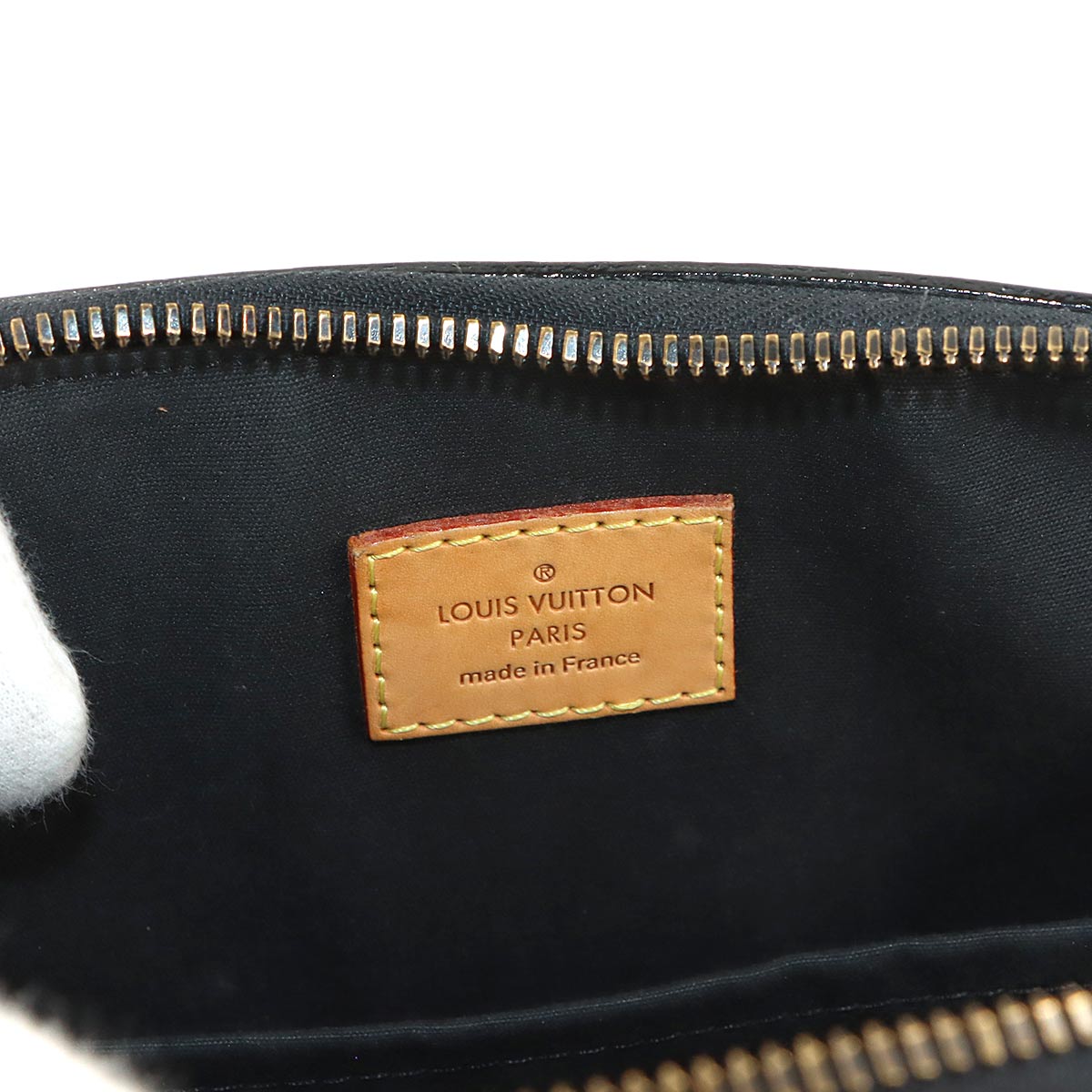 Monogram Vernis Montana Hand Bag Black M90060