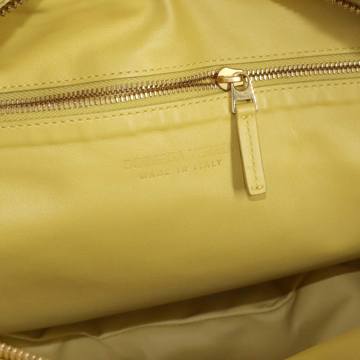 Intrecciato Jodie Medium Shoulder Bag Lether Yellow