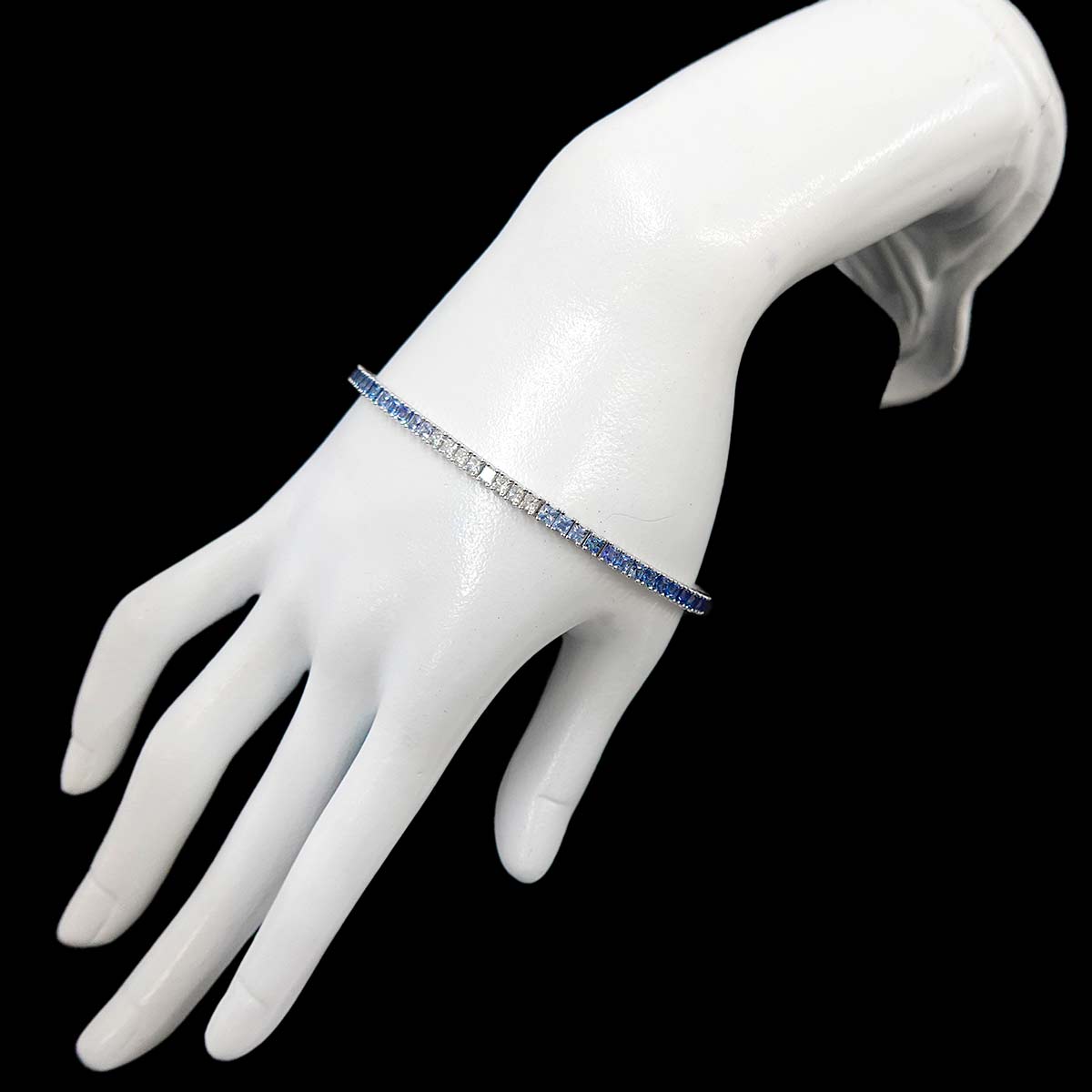 Timeless Classico Sapphire Diamond Bracelet 18K WG 750