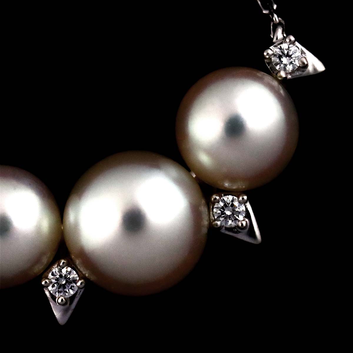 Akoya Pearl 6.8-5.9mm Diamond Necklace 18K WG 750