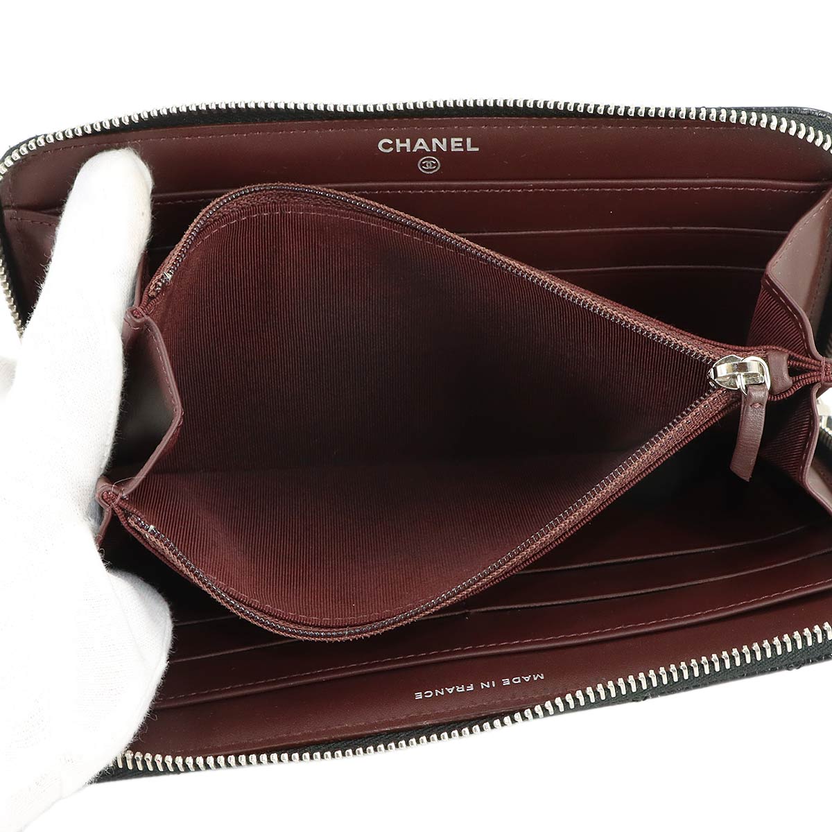 Matelasse Classic Long Zipped Wallet Leather Black A50097