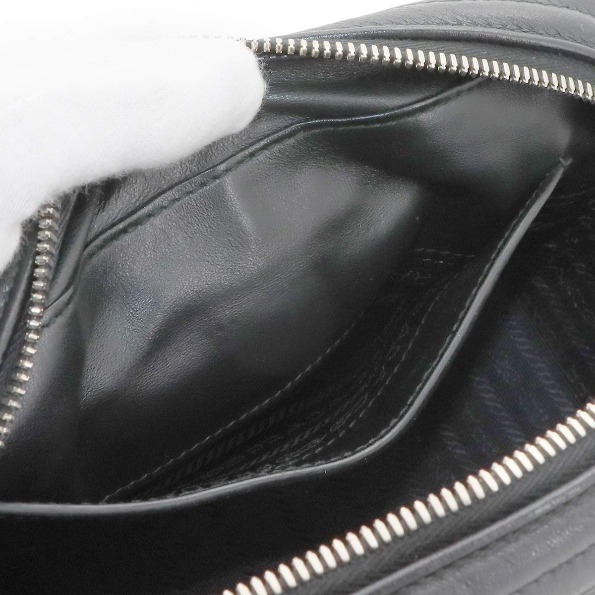 Diagramme Chain Shoulder Bag Leathear Nero Black 1BH083 Purse
