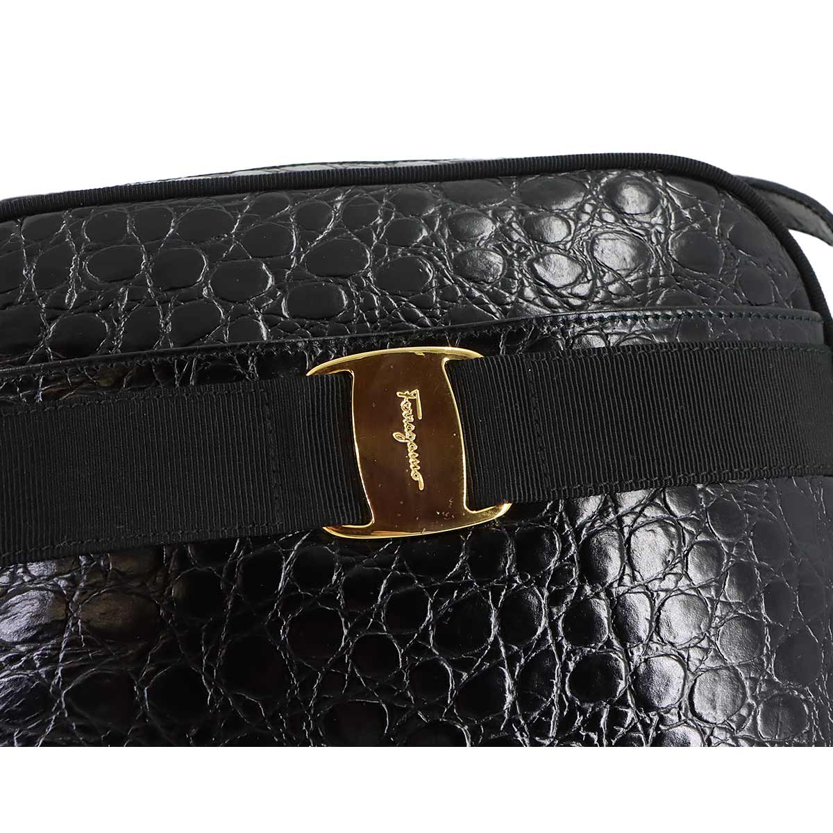 Vara Ribbon Shoulder Bag Leather Black