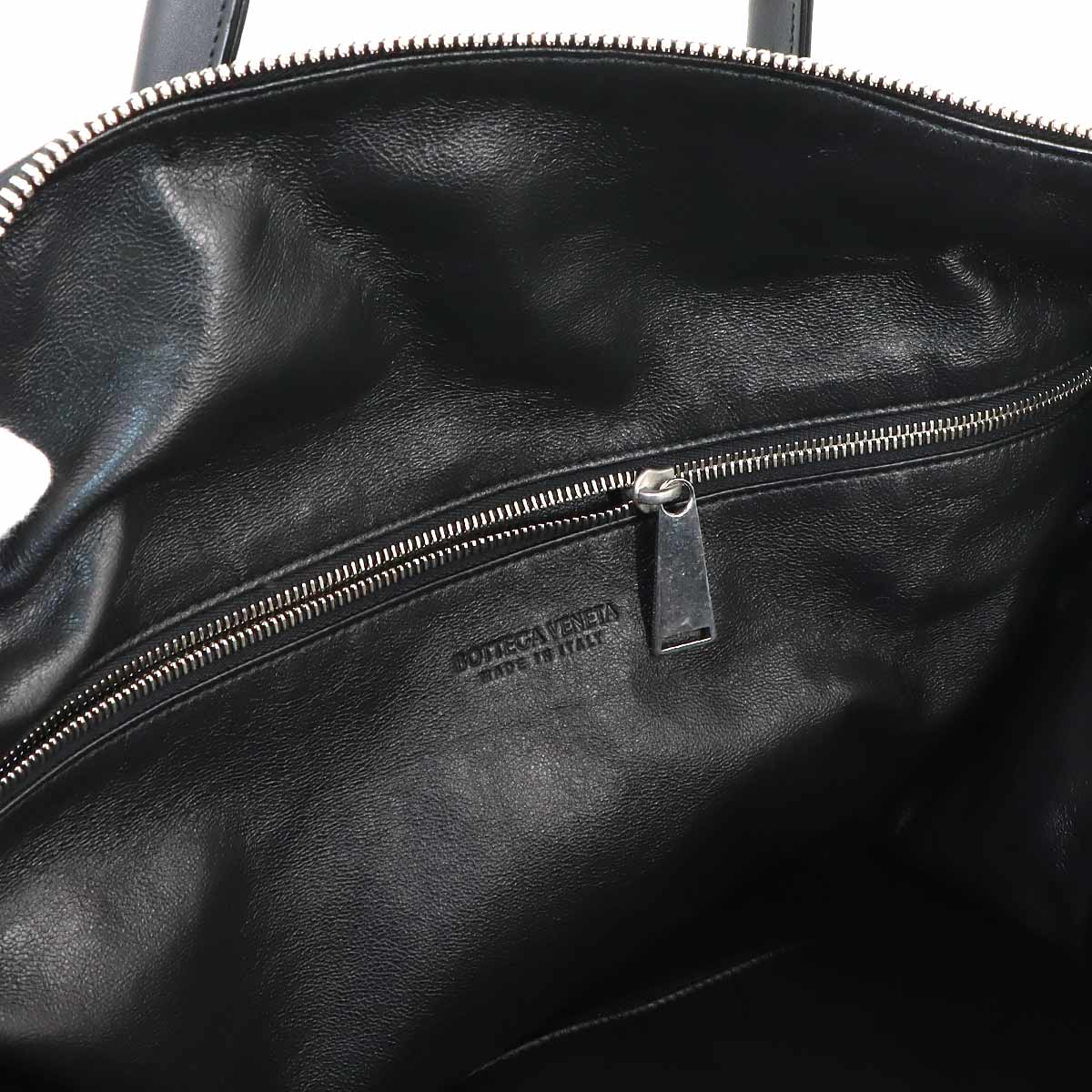 Intrecciato Boston Shoulder Bag Leather Black Purse