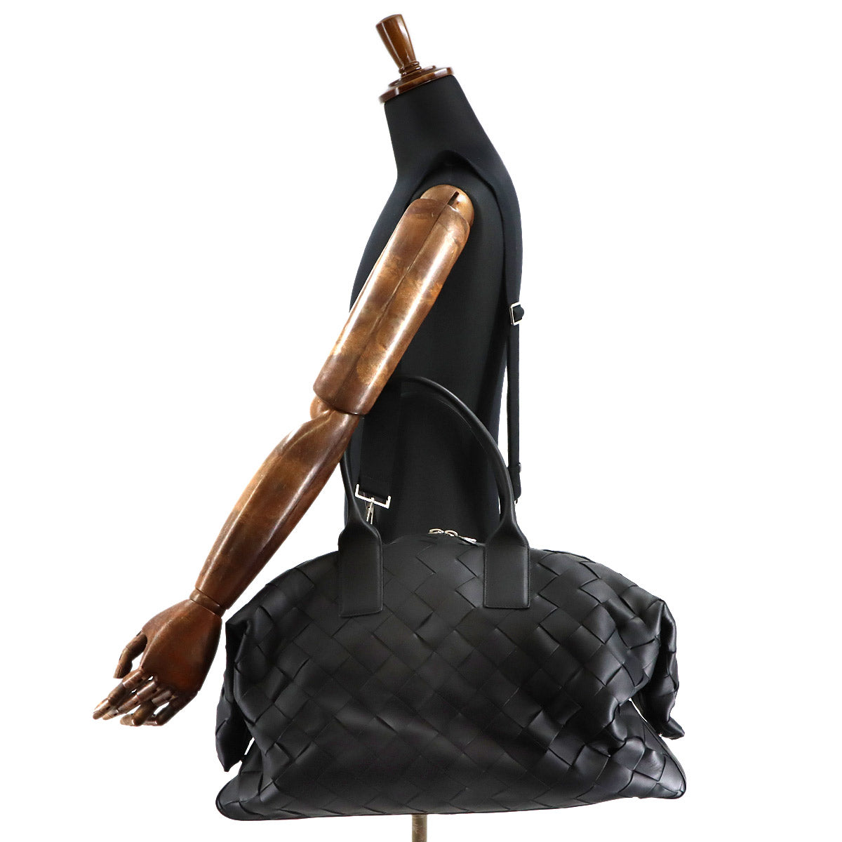 Intrecciato Boston Shoulder Bag Leather Black Purse