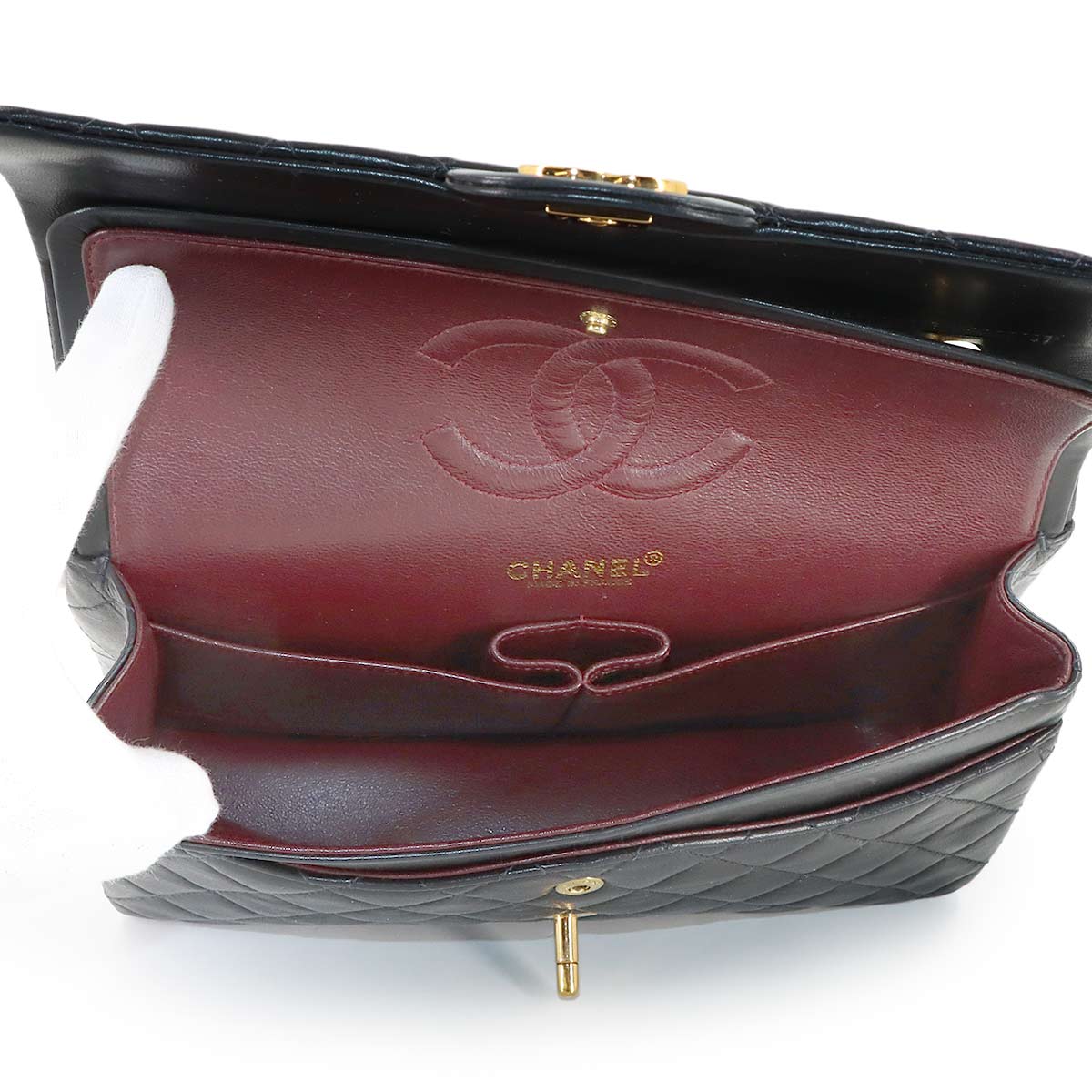 Matelasse 25 Chain Shoulder Bag Leather Black A01112 11.12