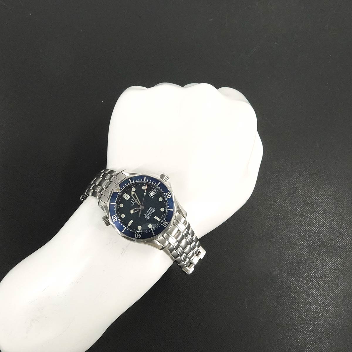 Seamaster Professional 2561 80 Date Navy Dial Boys Watch