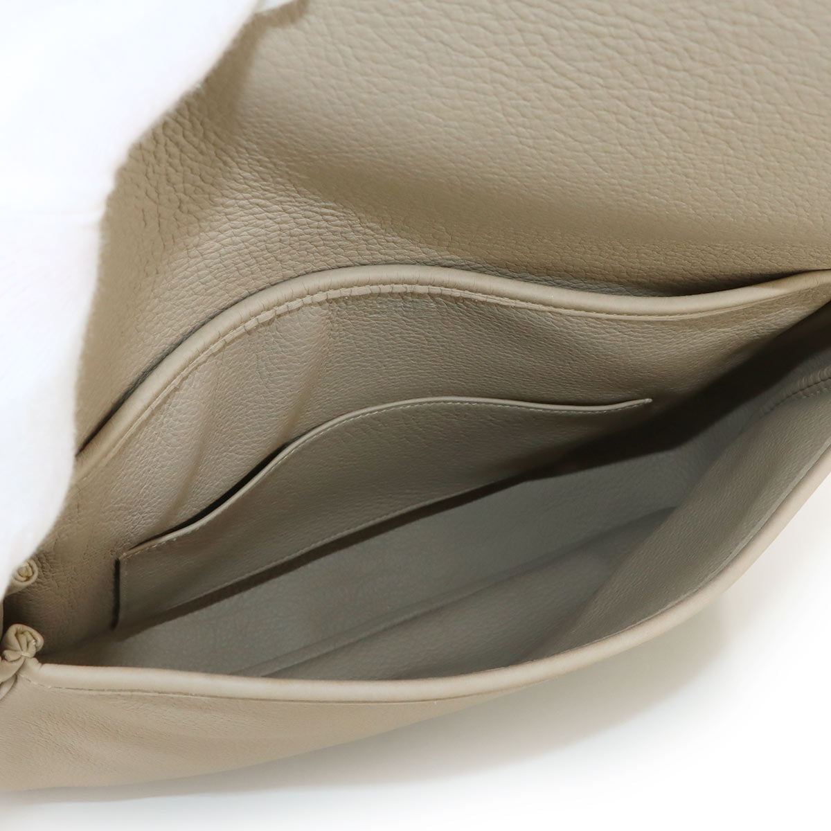Christine Shoulder Bag Taurillon Clemence Gris tourterelle