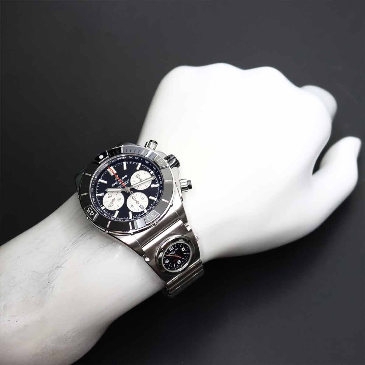 SuperChronomat B01 AB0136 Black Dial Mens Watch