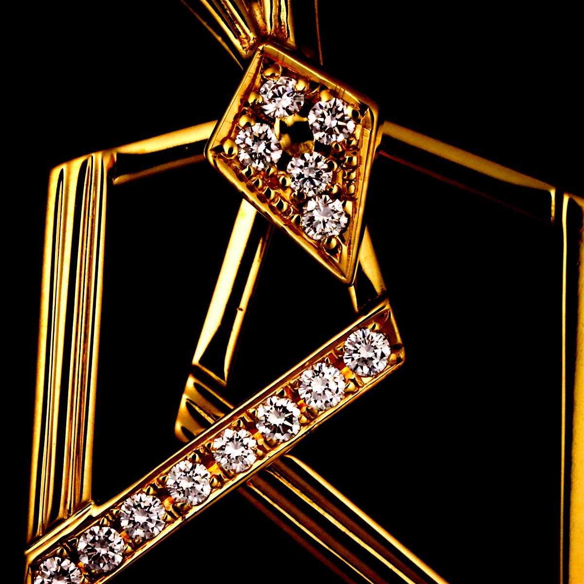 Diamond Swing Necklace 18K Yellow Gold 750