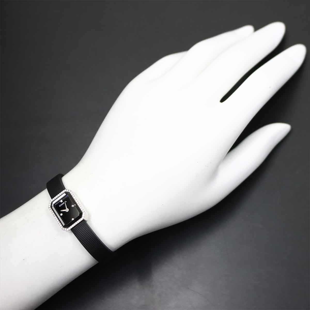 Premiere H2434 Bezel Diamond 4P Rubber Belt Black Dial Ladies