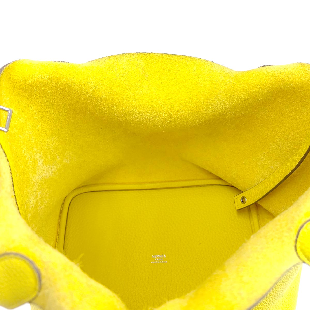 Picotin Lock MM Hand Bag Taurillon Clemence Lime
