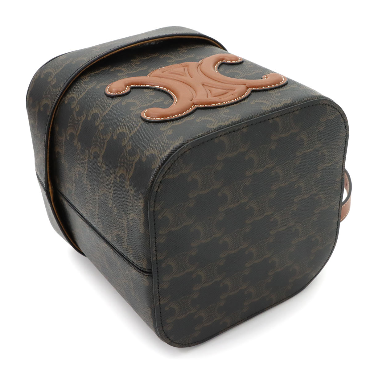 Medium Box Cuir Triomphe Shoulder Bag PVC Leather Tan Brown