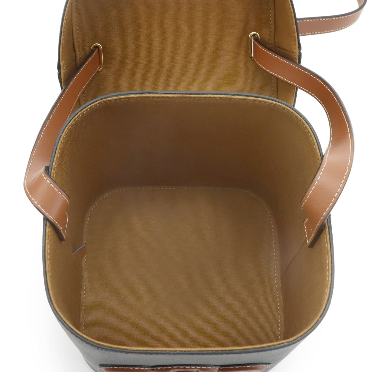 Medium Box Cuir Triomphe Shoulder Bag PVC Leather Tan Brown