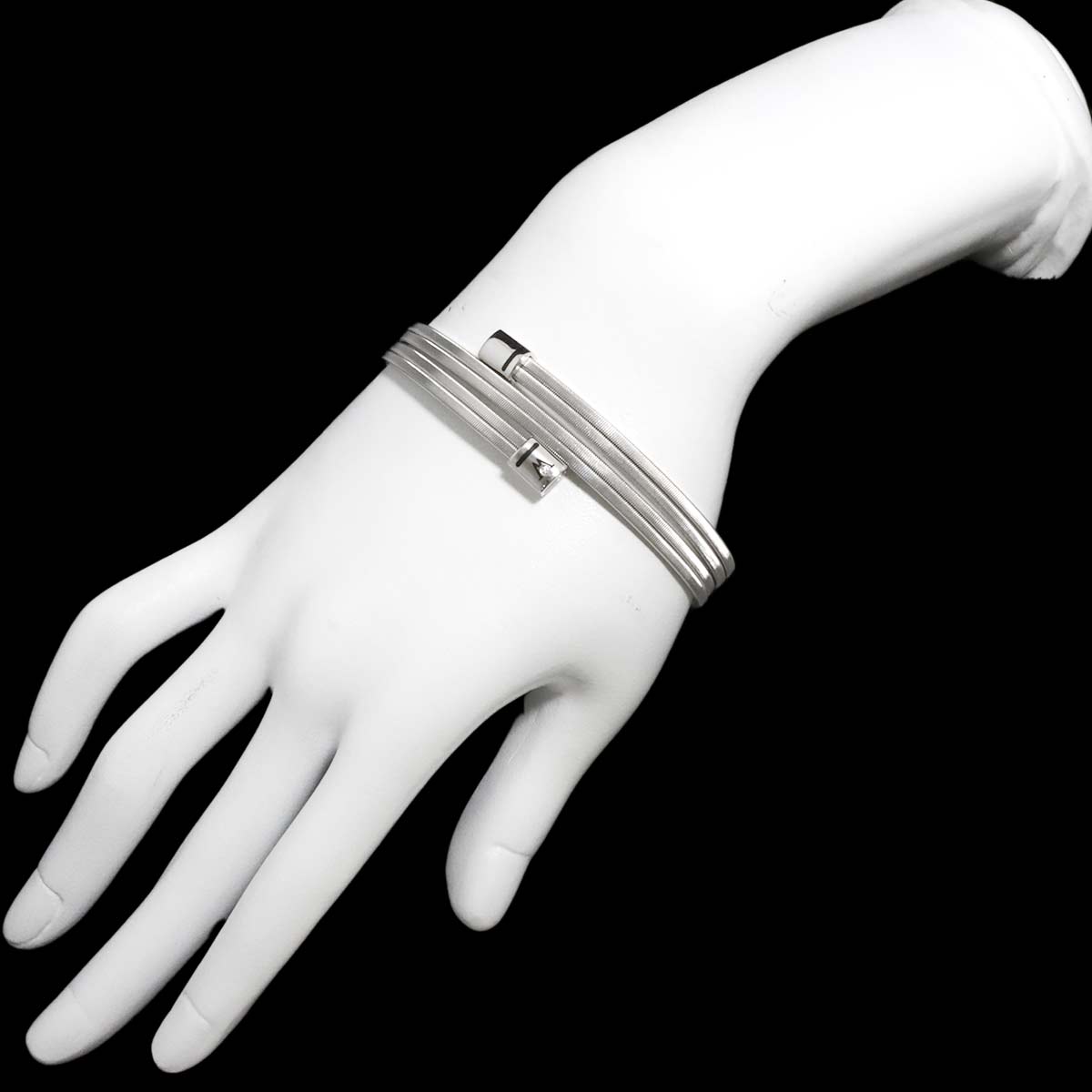 Embrace Me Diamond Enamel Bracelet L 18K WG 750 90318952