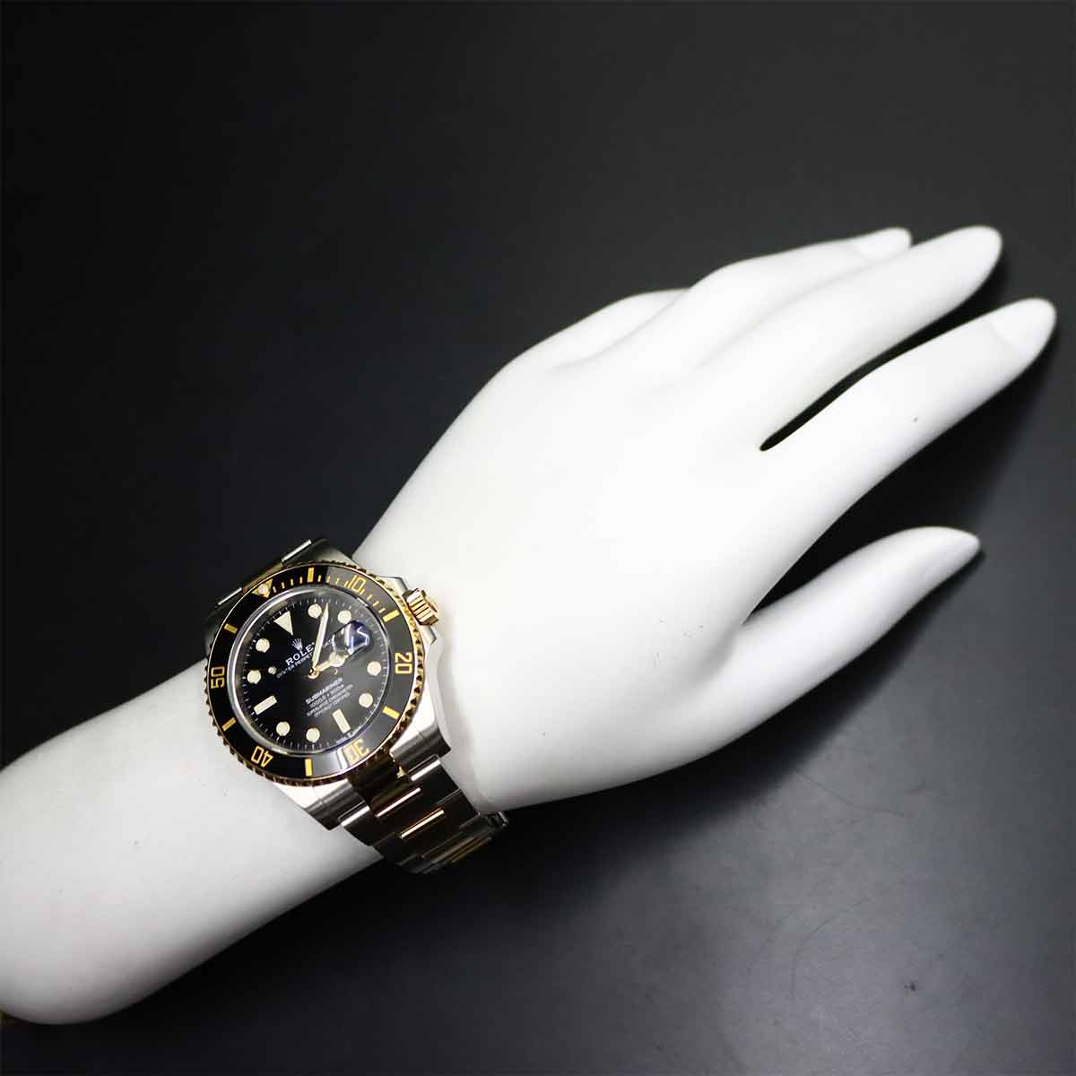 Submariner Date 126613LN Serial Random 750 YG Black Dial Mens