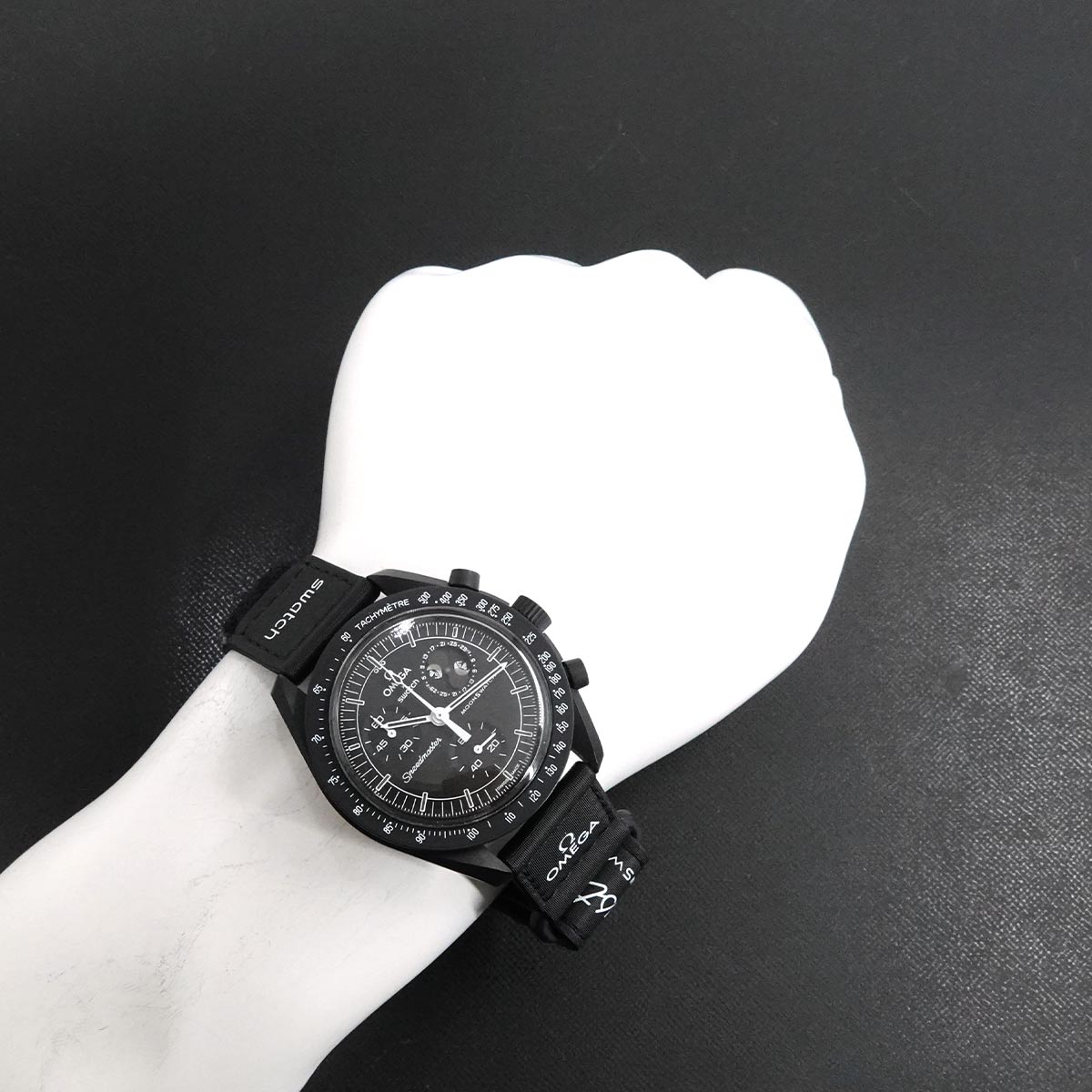 BIOCERAMIC MOONSWATCH MISSION TO THE MOON SO33B700 Quartz