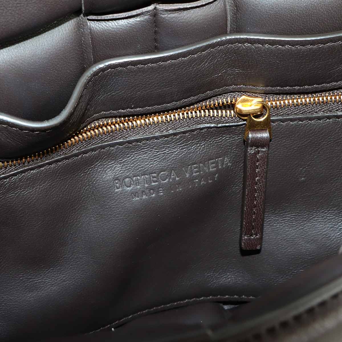 Intrecciato Padded Cassette Shoulder Bag Brown 591970