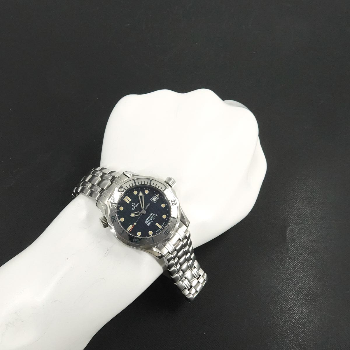 Seamaster professional 2562 80 Date Navy Dial Boys Watch