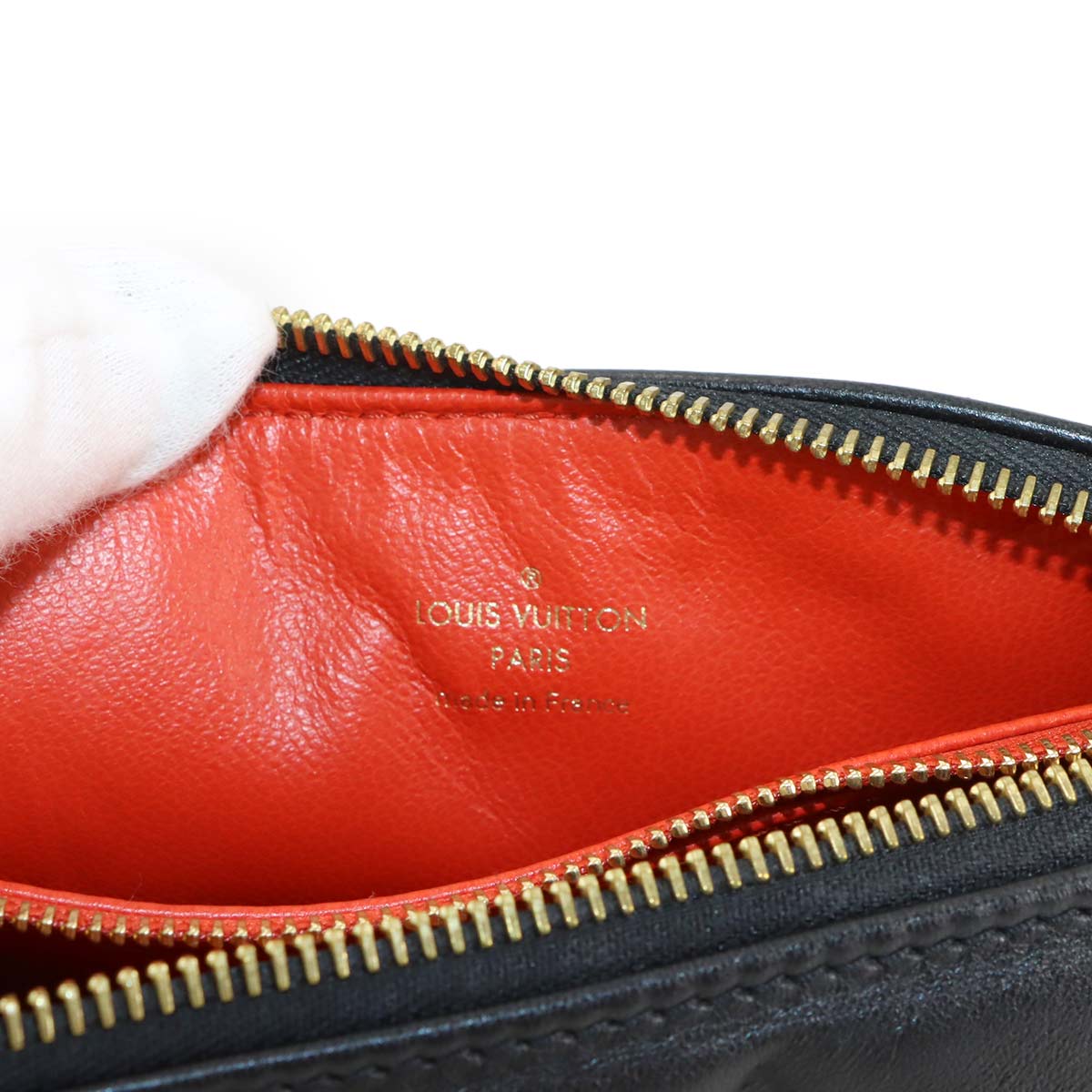 Coussin BB Shoulder Bag Leather Black M21259