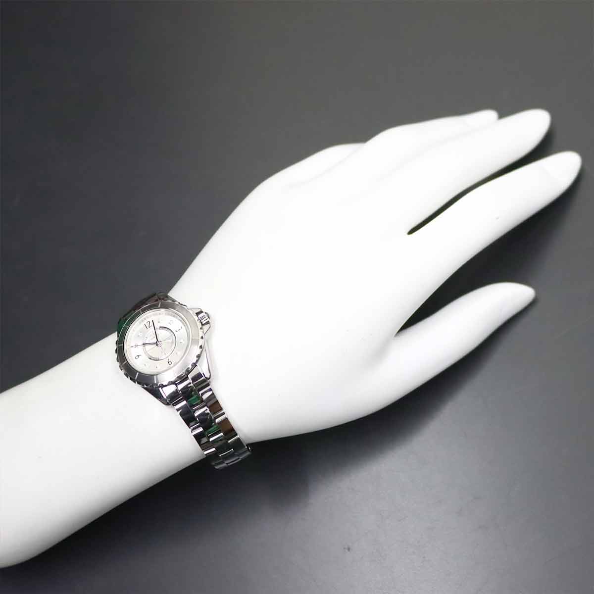 J12 Chromatic 29mm H3401 8P Diamond Quartz Silver Dial Ladies