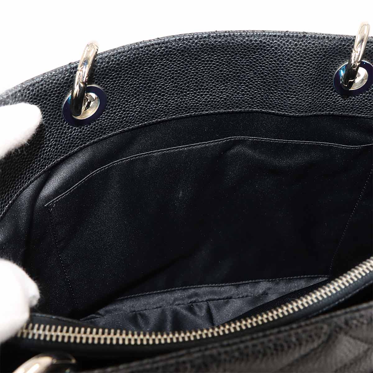 Matelasse Grand Shopping Tote Bag Leather Black GST A50995
