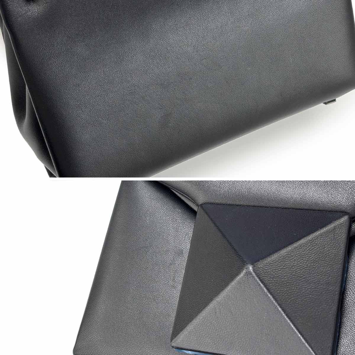 One Stud Hand Shoulder Bag Leather Black