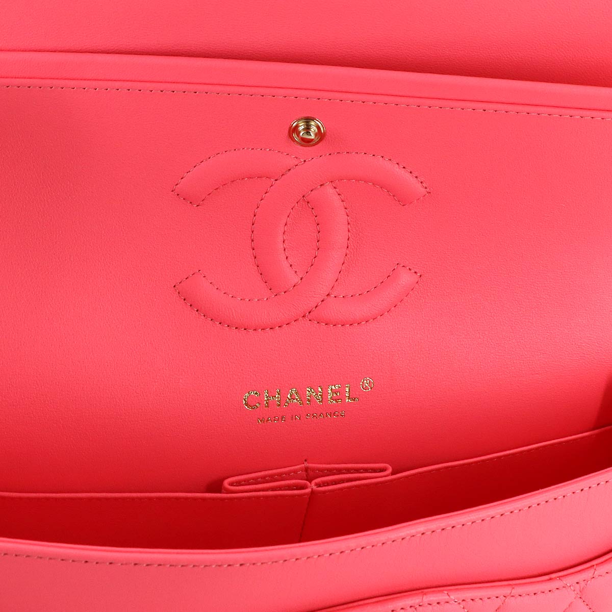 Matelasse 25 Chain Shoulder Bag Leather Pink A01112 11.12