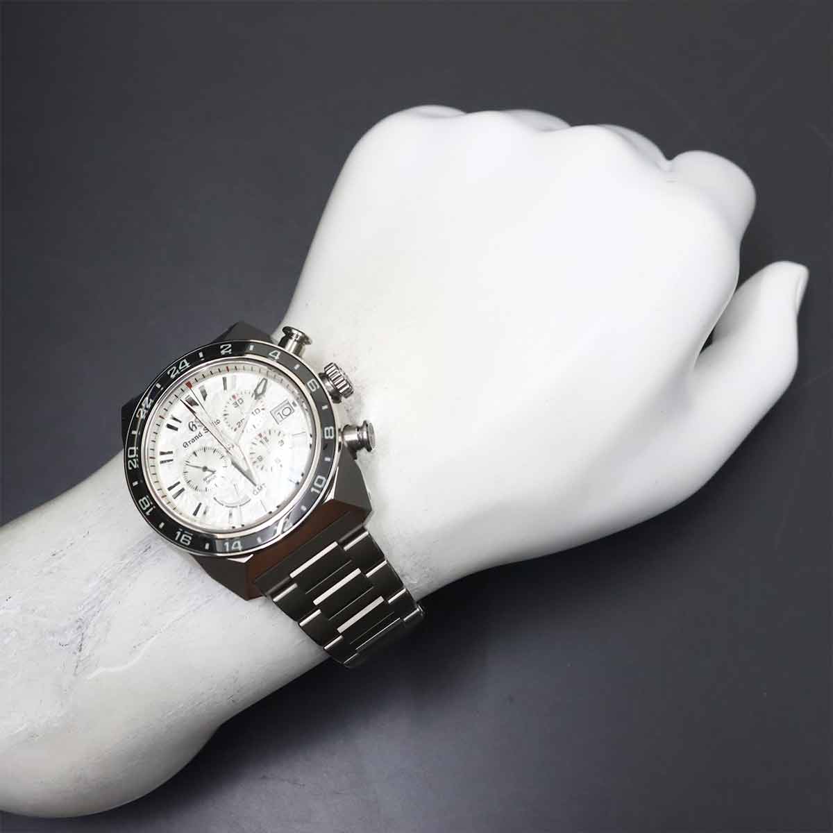 Spring Drive SBGC253 Chronograph Power Reserve Mens