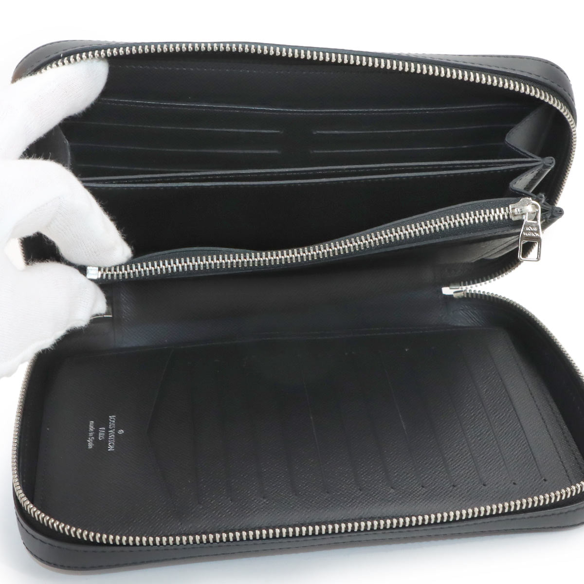 Epi Dandy Wallet Zipped Around Wallet Noir M64000