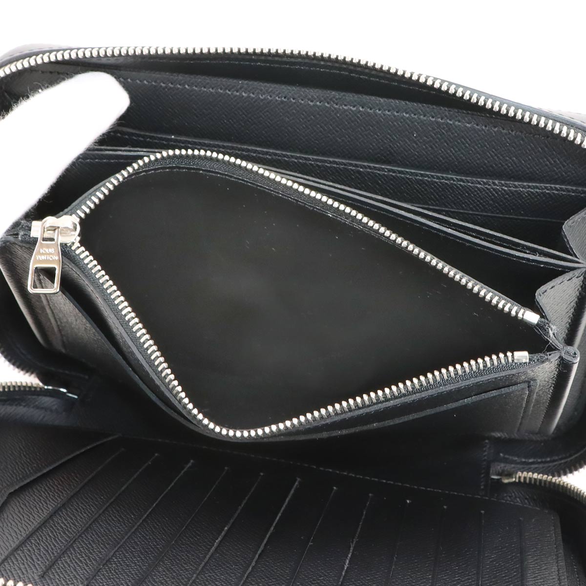 Epi Dandy Wallet Zipped Around Wallet Noir M64000