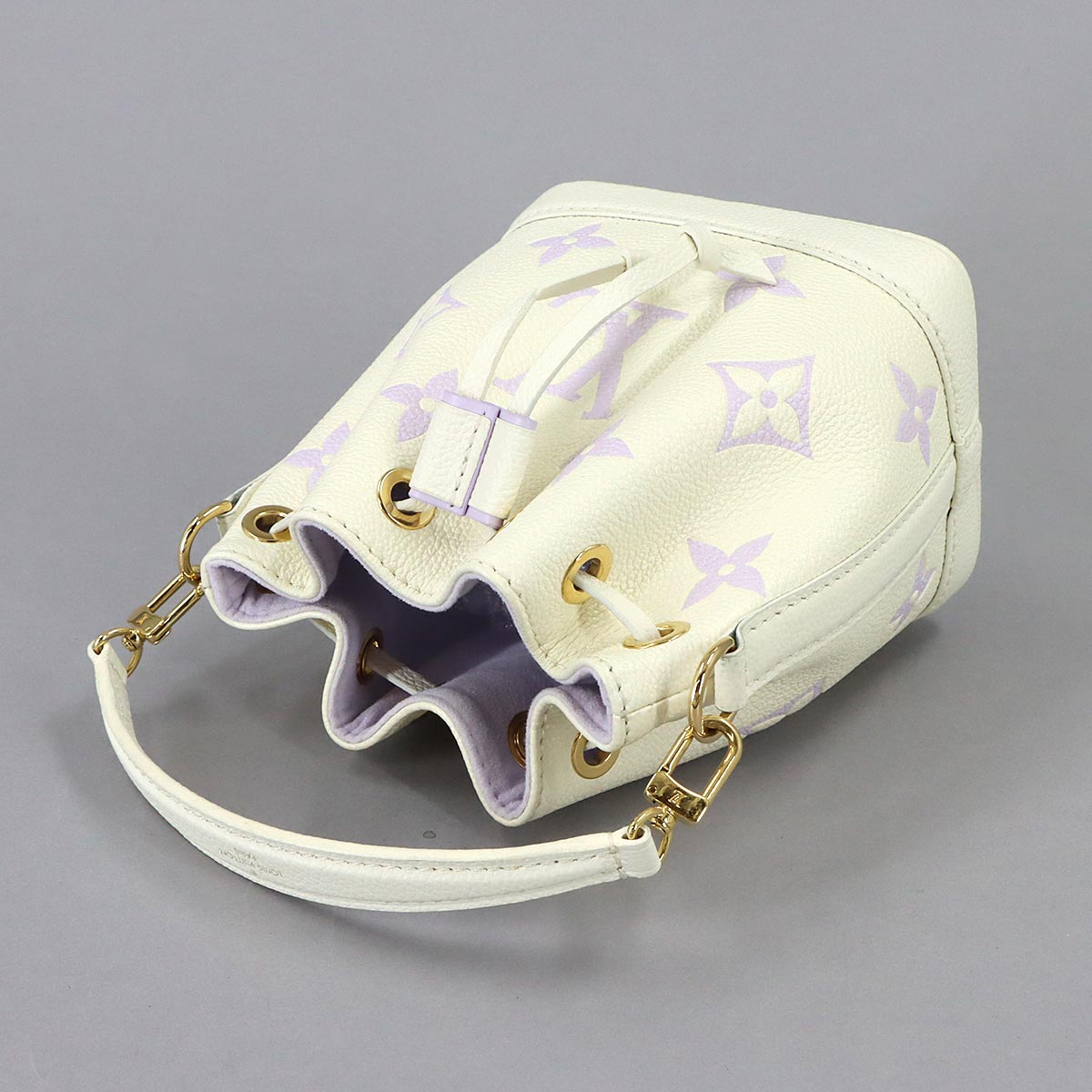 Bicolor Monogram Empreinte Nano Noe Latte White M82933
