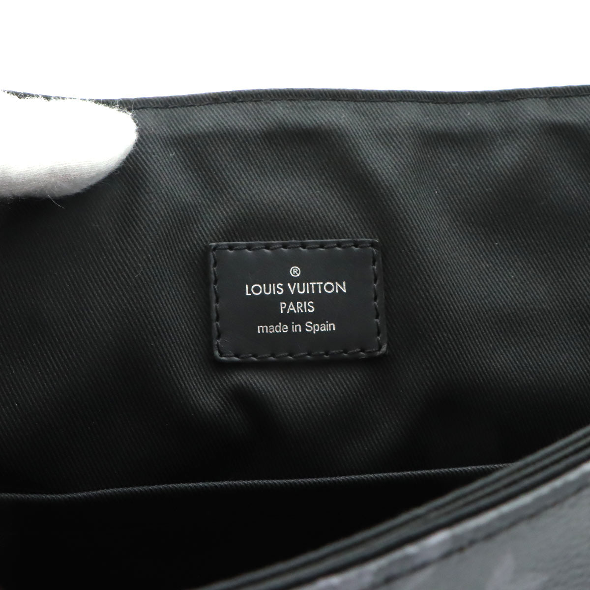 Monogram Eclipse District MM NM Shoulder Bag M44001