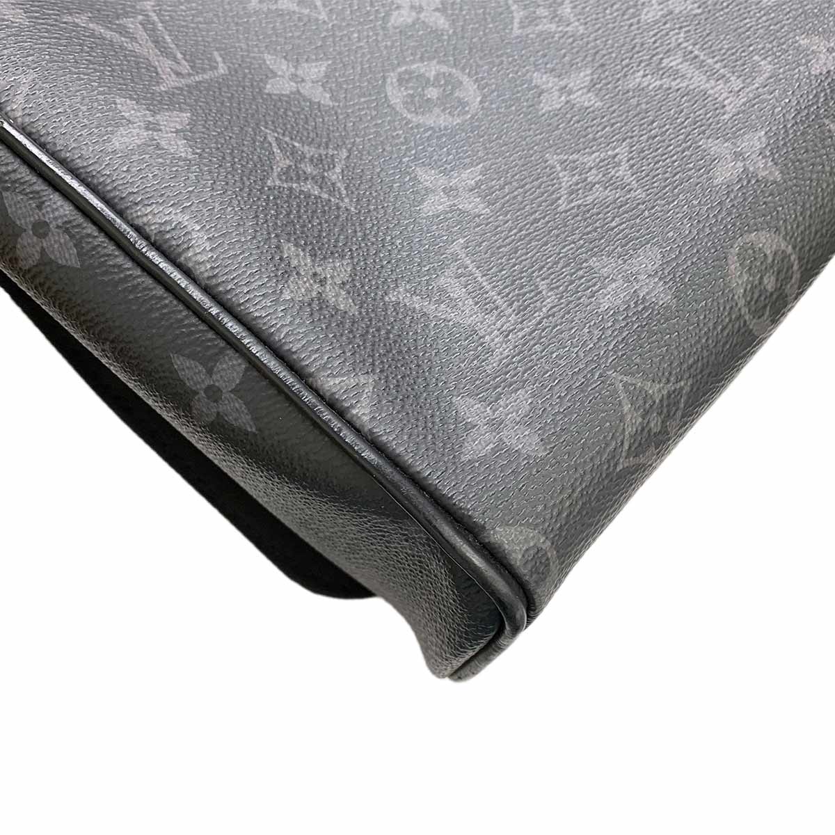 Monogram Eclipse District MM NM Shoulder Bag M44001