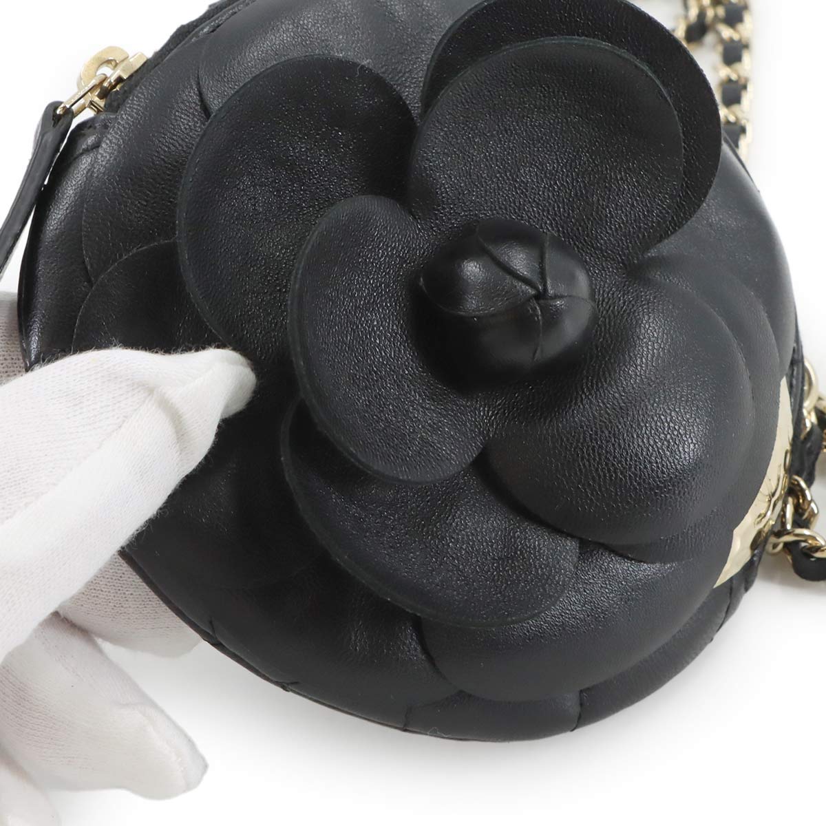 Matelasse Camellia Chain Clutch Coin Case Leather Black AP2121