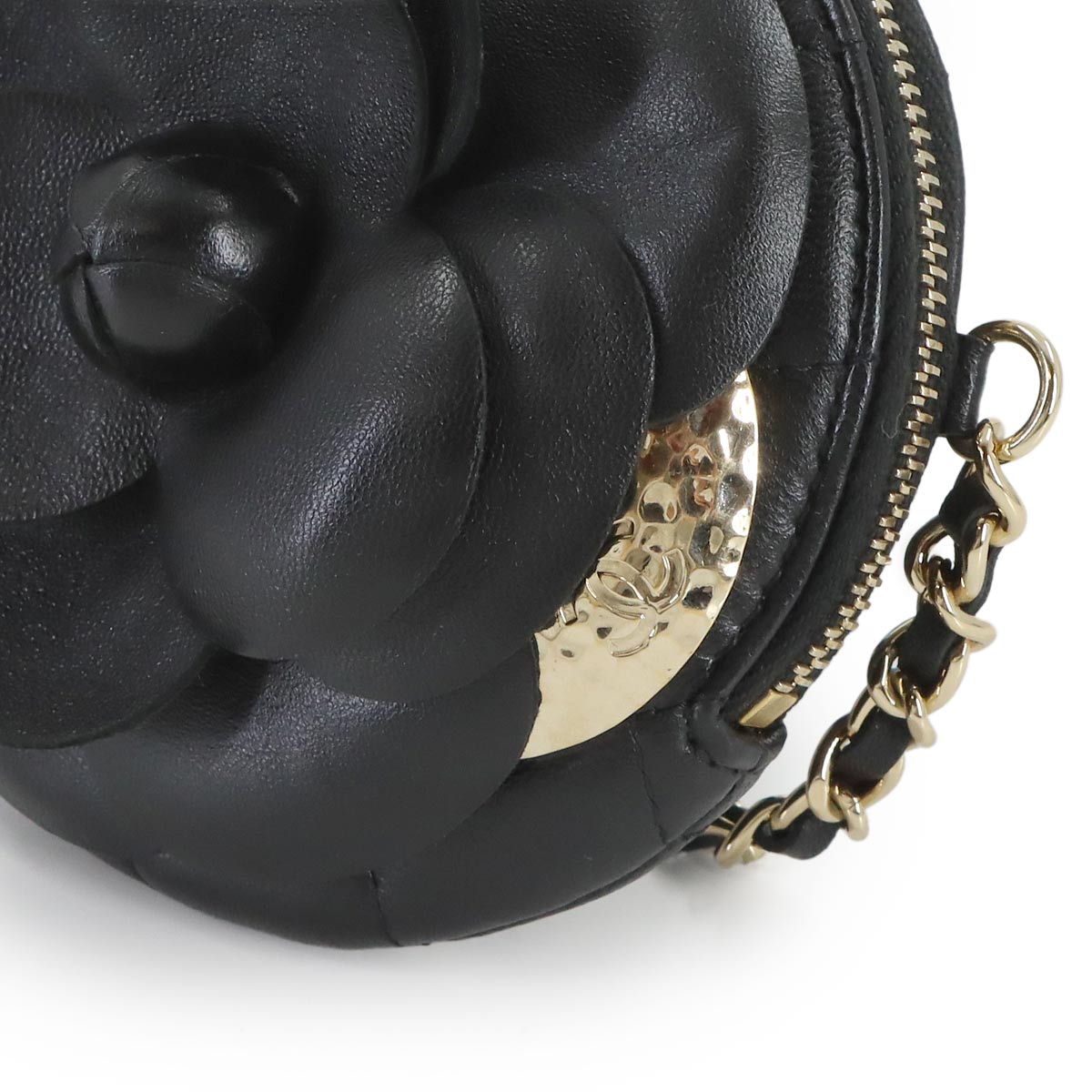 Matelasse Camellia Chain Clutch Coin Case Leather Black AP2121